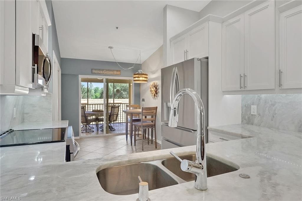 3890 Sawgrass Way #2322, Naples
