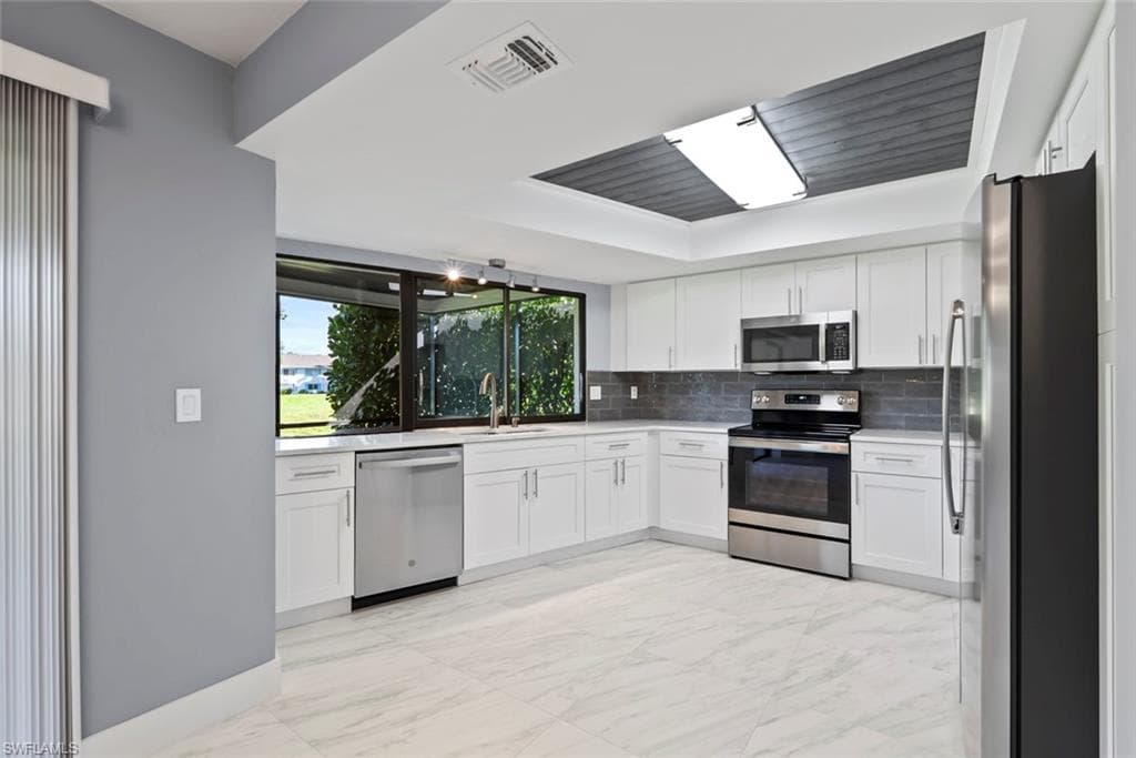 183 Round Key Cir #d4, Naples, photo 2