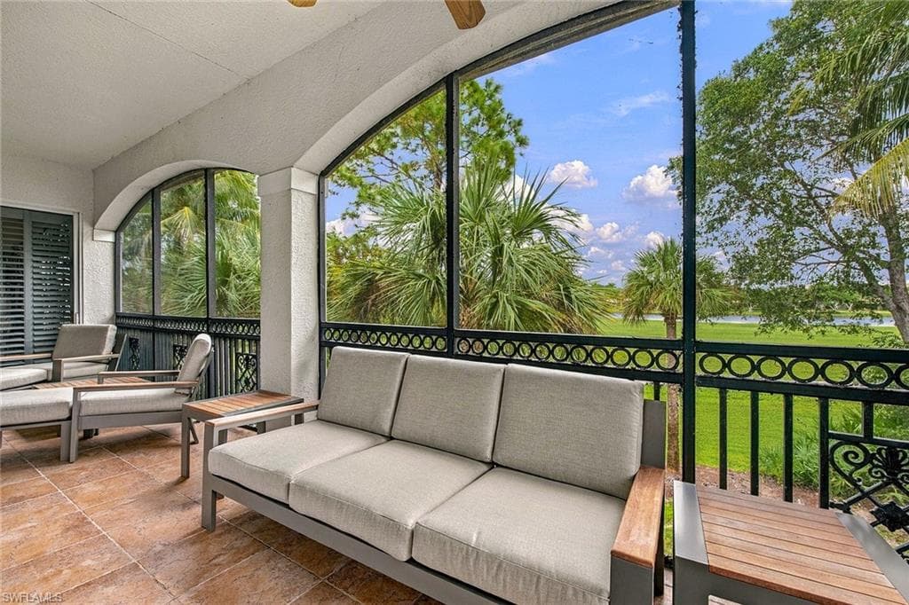 9086 Cascada Way #202, Naples, photo 2