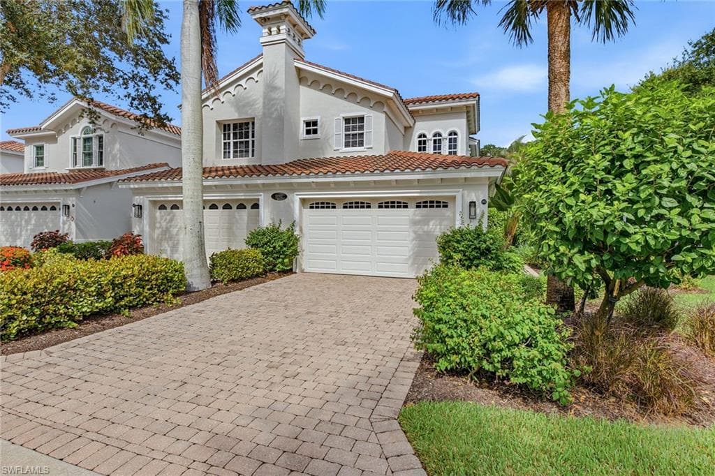 9086 Cascada Way #202, Naples