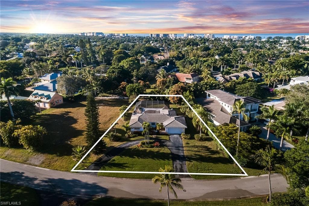 700 Bow Line Dr, Naples, photo 3