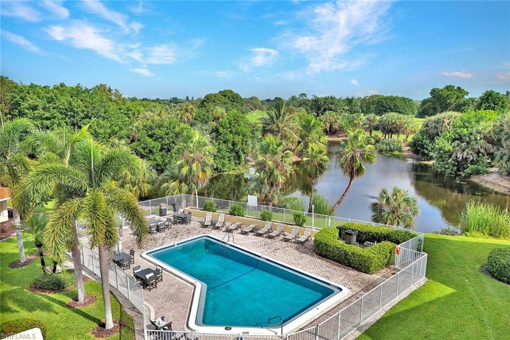 955 Palm View Dr #307, Naples, photo 2
