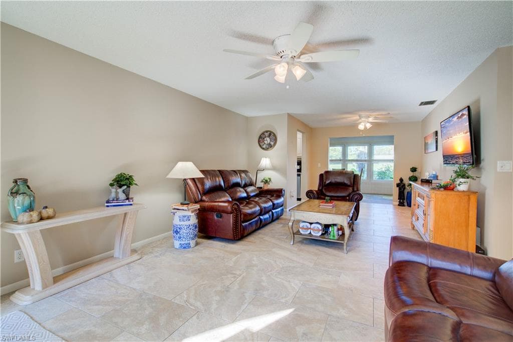 1037 Forest Lakes Dr #8d, Naples, photo 3