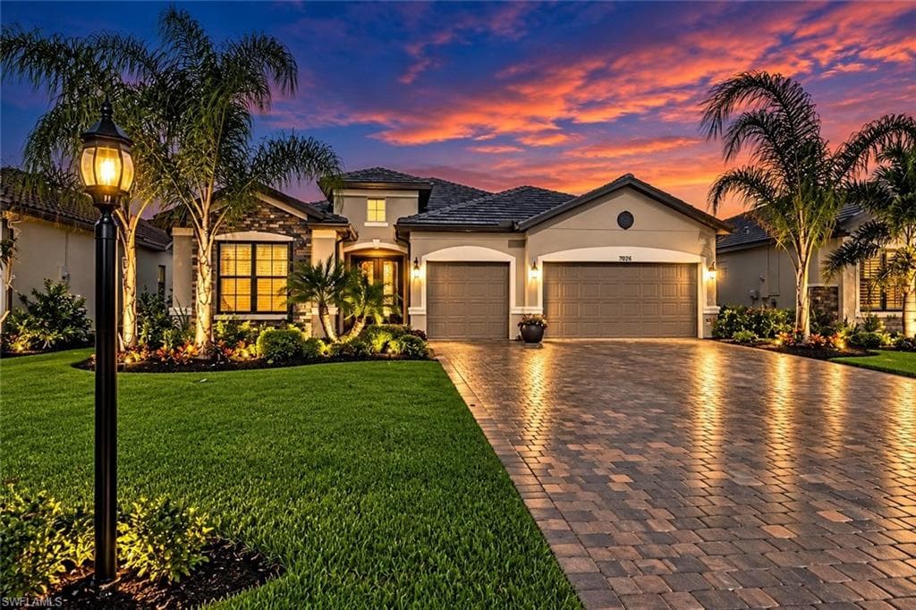 19576 The Place Blvd, Estero