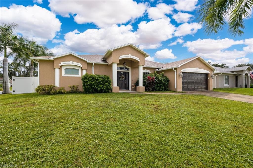 15752 Sunny Crest Ln, Fort Myers, photo 2