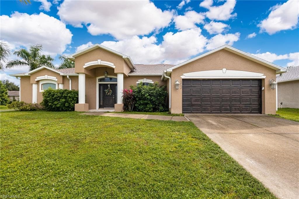 15752 Sunny Crest Ln, Fort Myers