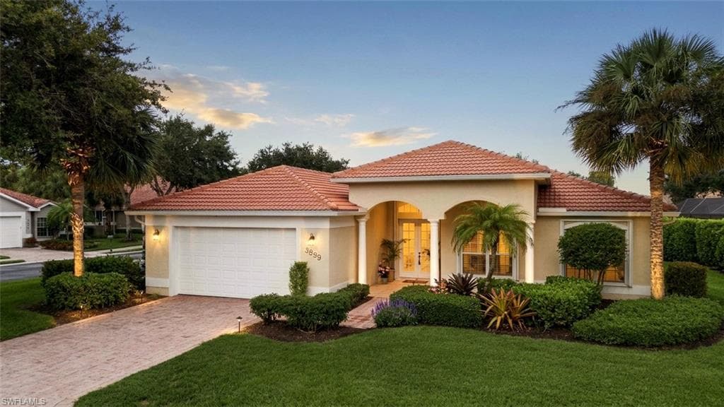 3899 Aurora Ct, Naples, photo 2
