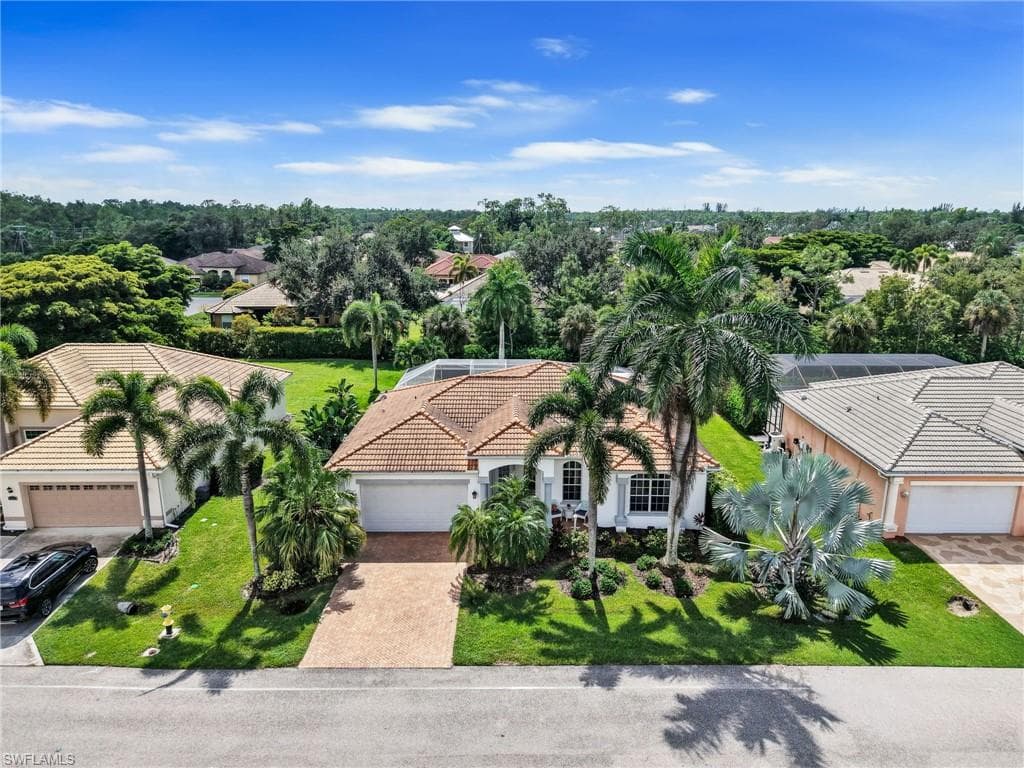 24921 Divot Dr, Bonita Springs