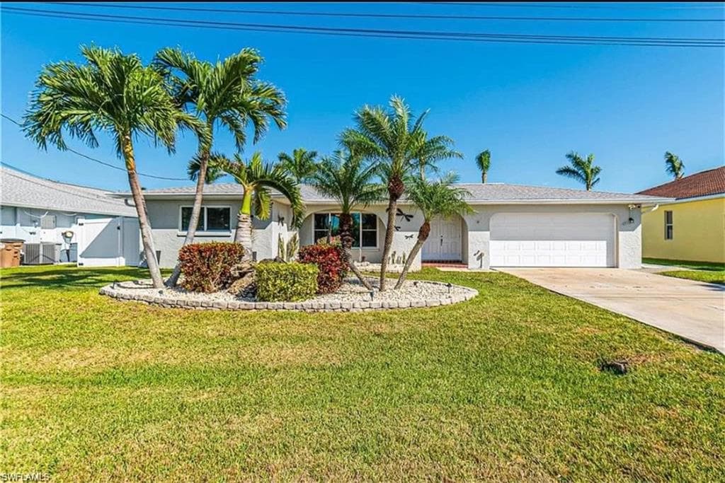 229 29th Ter, Cape Coral
