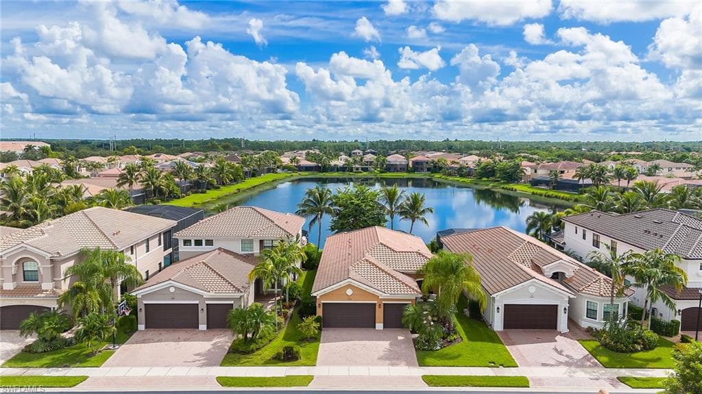 13783 Luna Dr, Naples