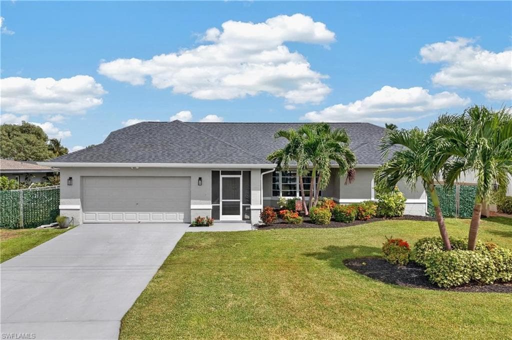 4933 Seville Ct, Cape Coral