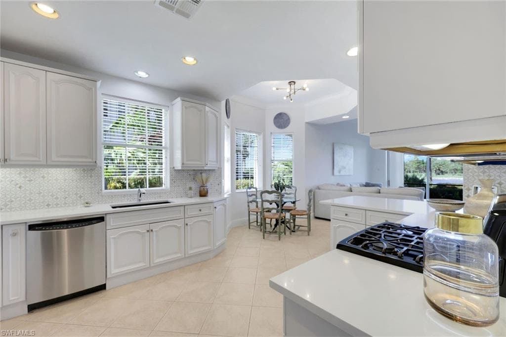 3695 Montreux Ln #101, Naples