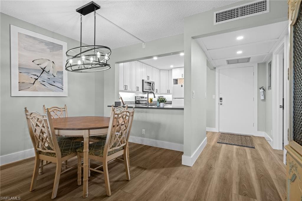 1084 Forest Lakes Dr #206, Naples, photo 3