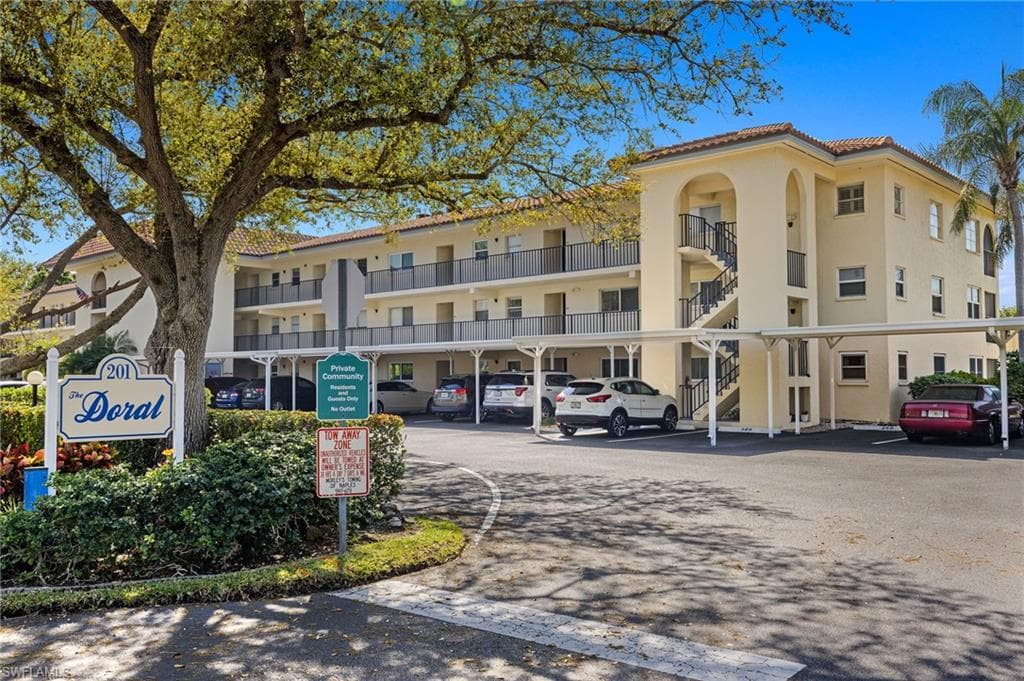 201 Quail Forest Blvd #109, Naples, photo 2