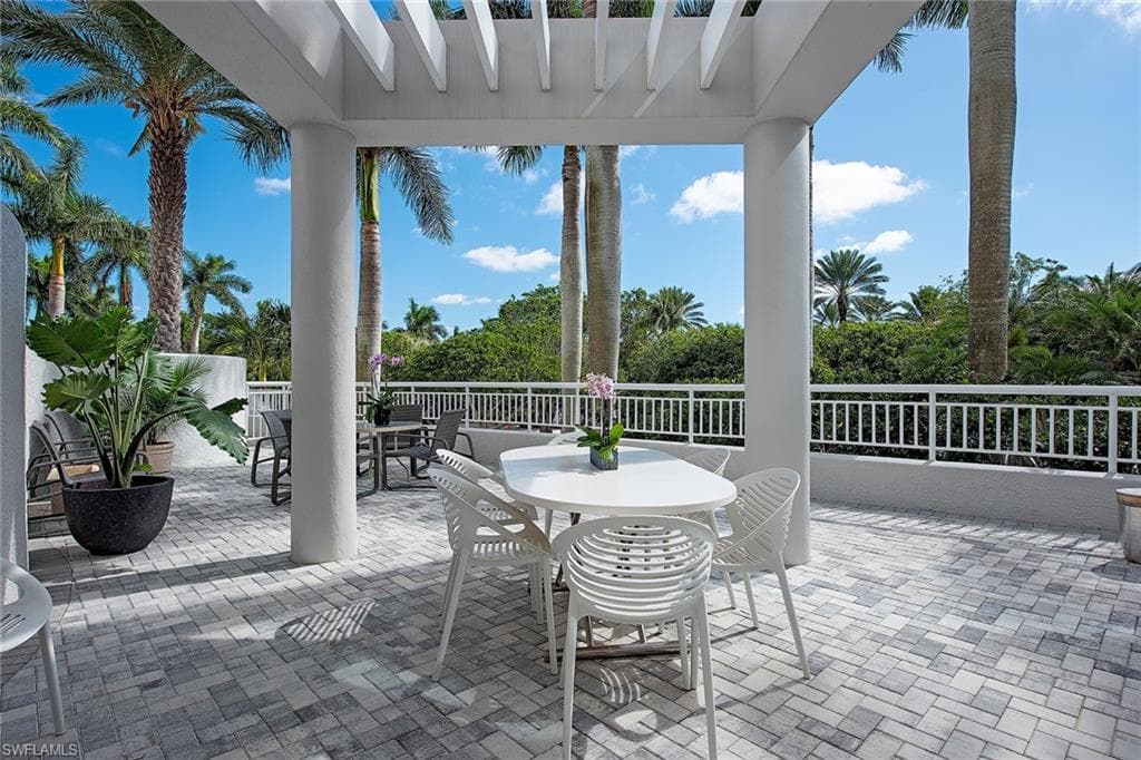 4151 Gulf Shore Blvd #201, Naples