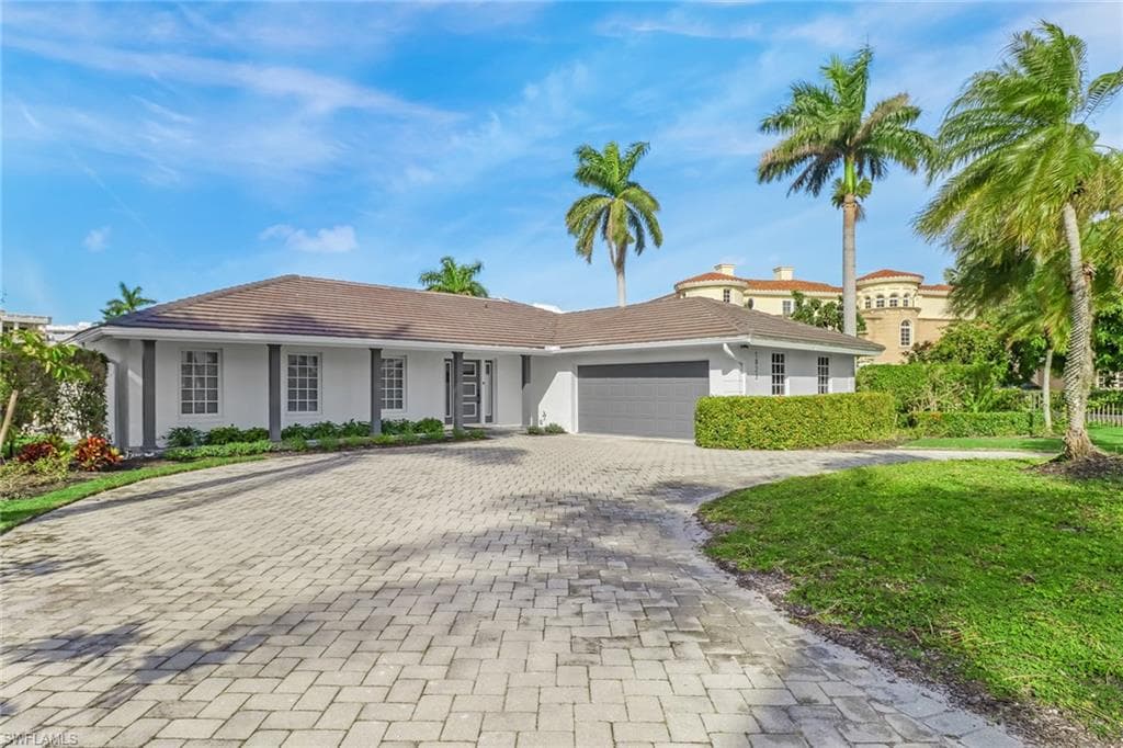 1823 Hurricane Harbor Ln, Naples, photo 2