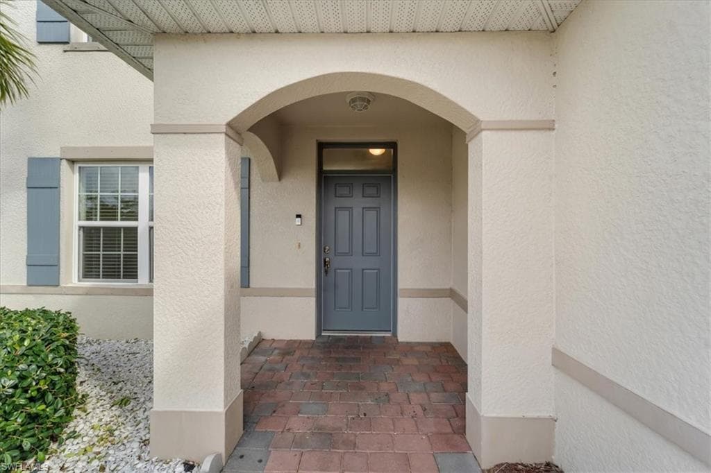 673 Hadley St, Naples, photo 2