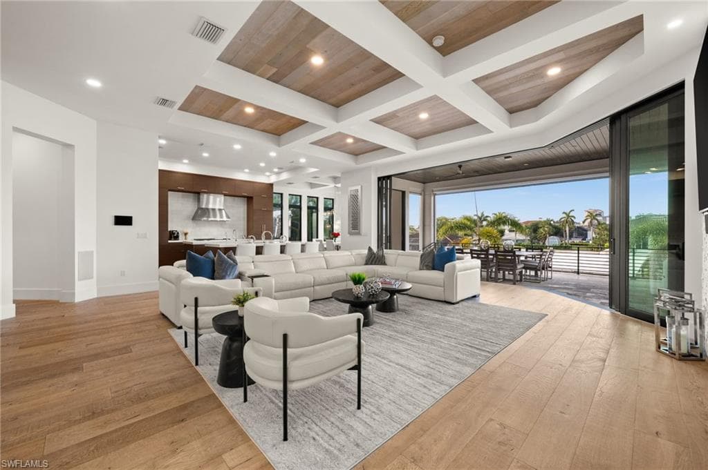 380 Trade Winds Ave, Naples, photo 3