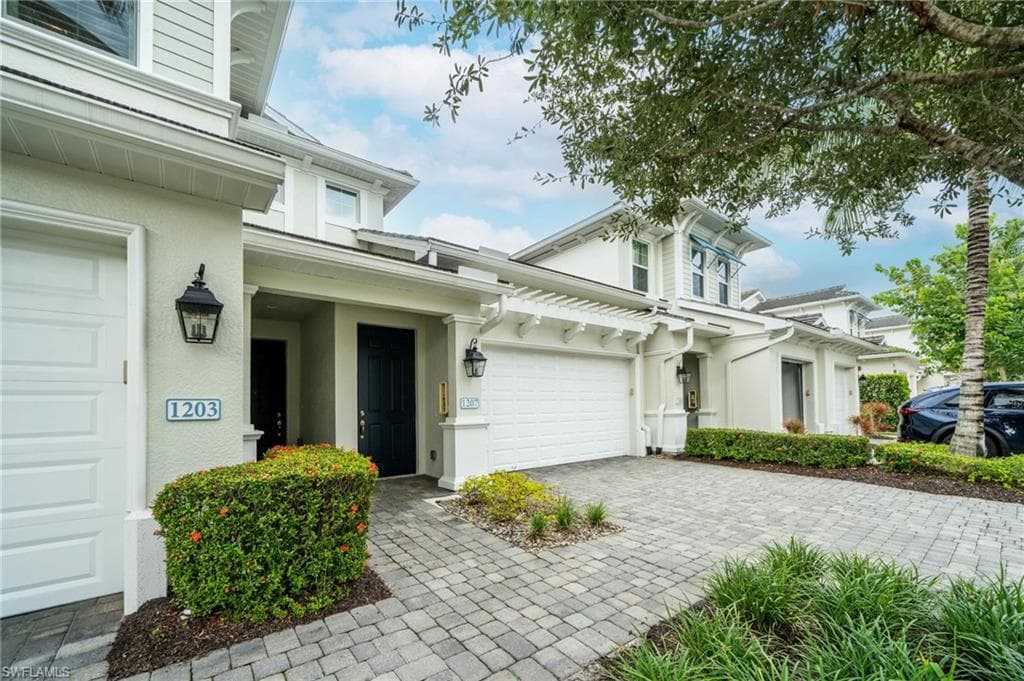 6981 Avalon Cir #1207, Naples, photo 2