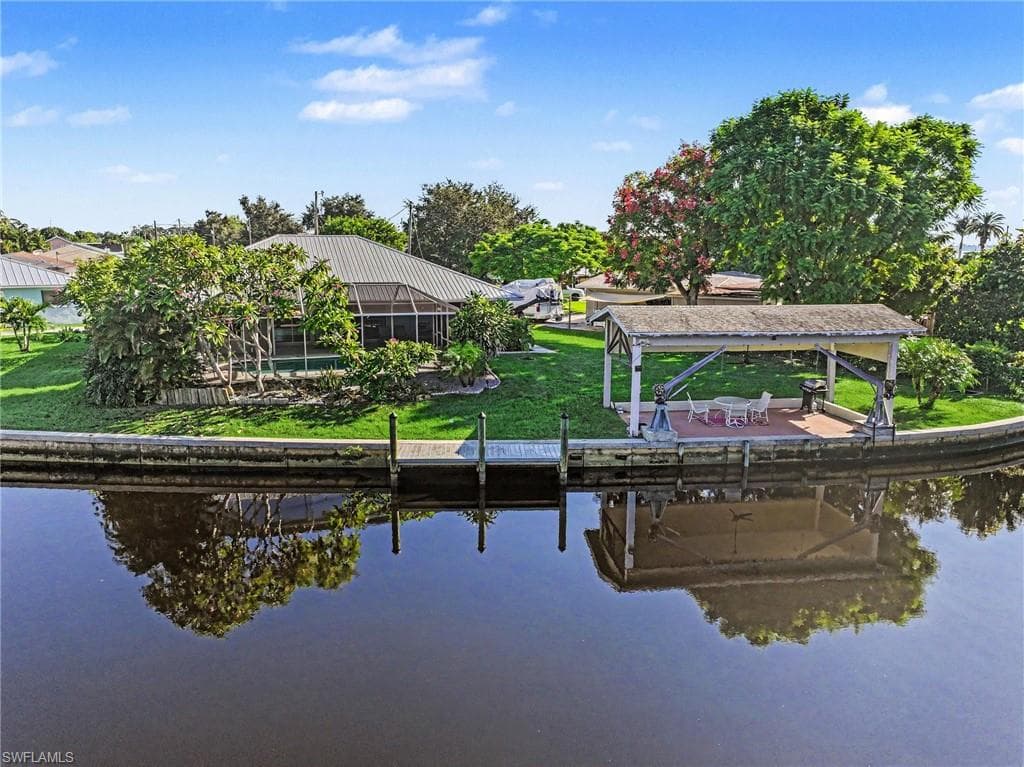 330 Bamboo Dr, North Fort Myers, photo 2