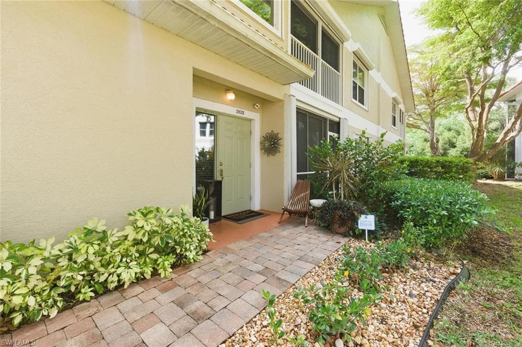 5330 Andover Dr #202, Naples, photo 3