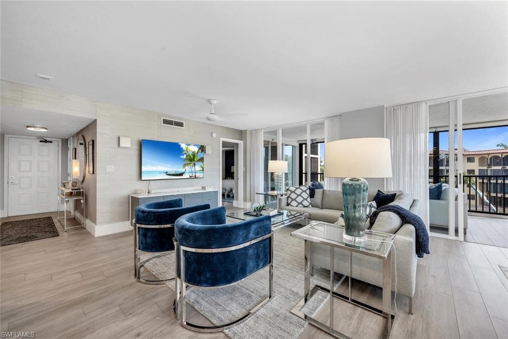 6000 Pelican Bay Blvd #c202, Naples, photo 2