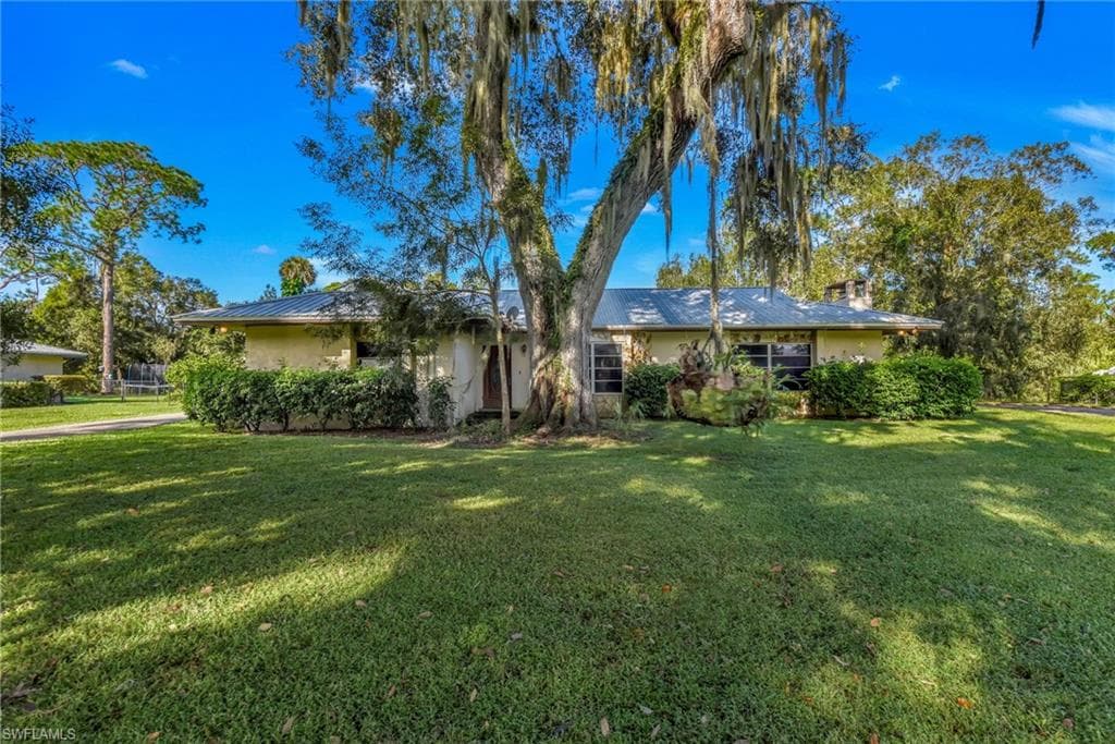 340 Pollywog Pt, Labelle