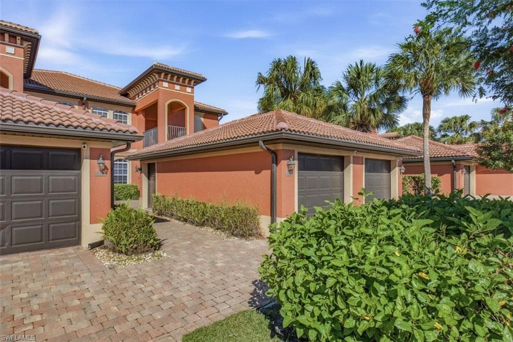 10025 Heather Ln #704, Naples, photo 2