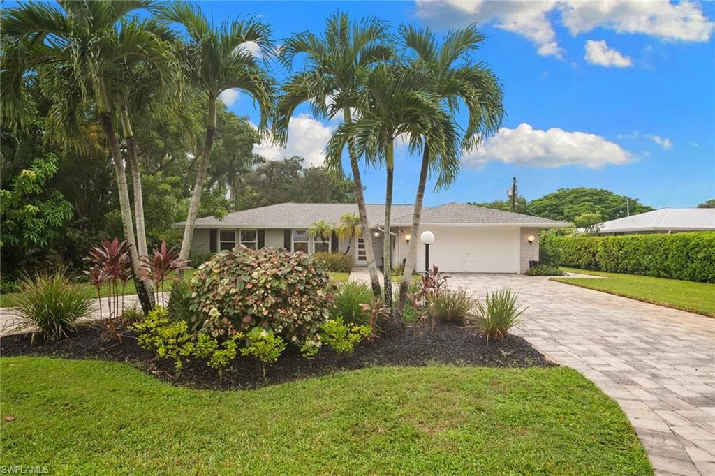 2665 12th Ct, Naples