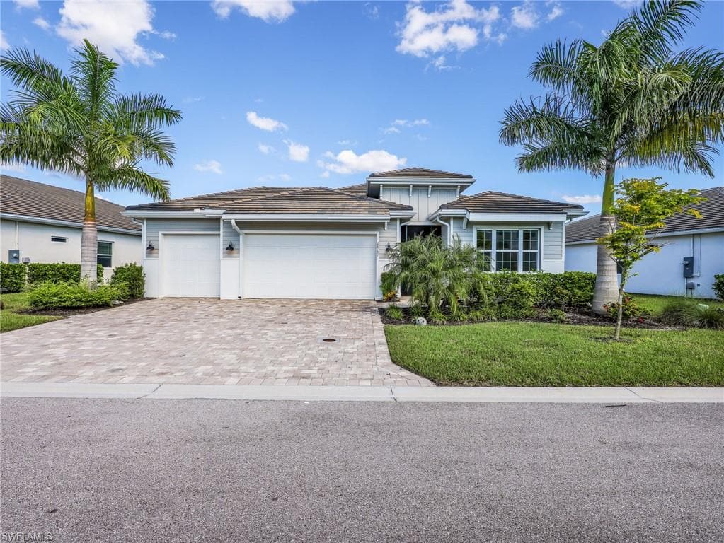 28191 Captiva Shell Loop, Bonita Springs, photo 2
