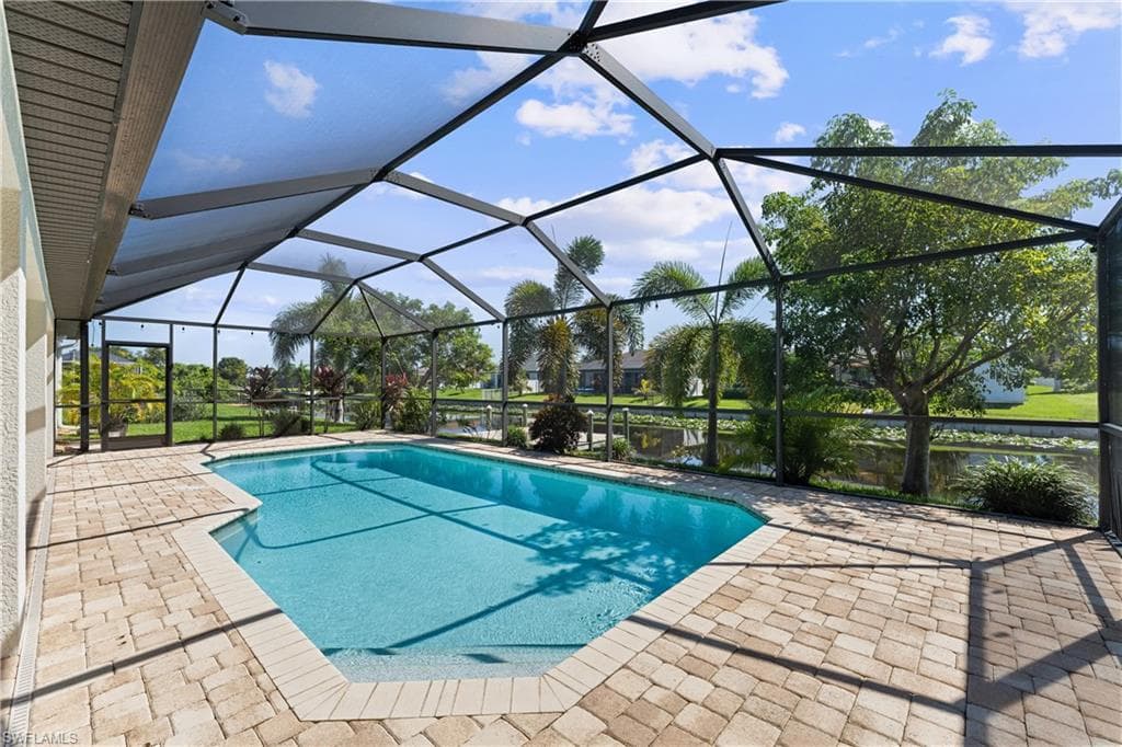 1426 12th Ter, Cape Coral, photo 2