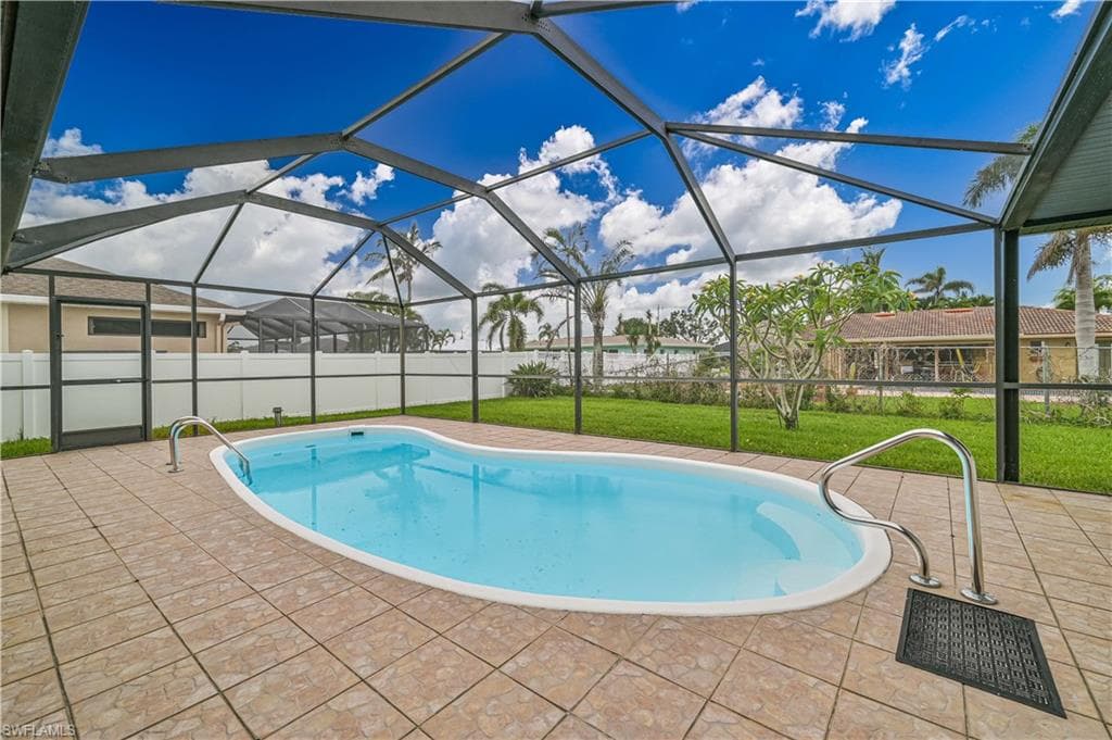 634 32nd St, Cape Coral