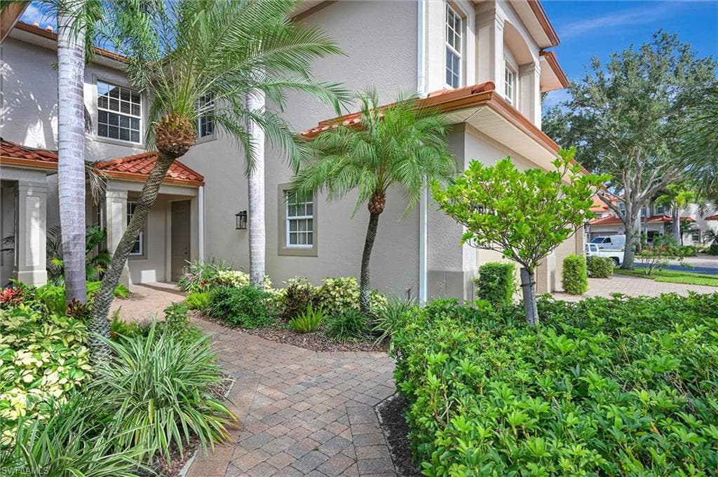 6433 Legacy Cir #1302, Naples, photo 2