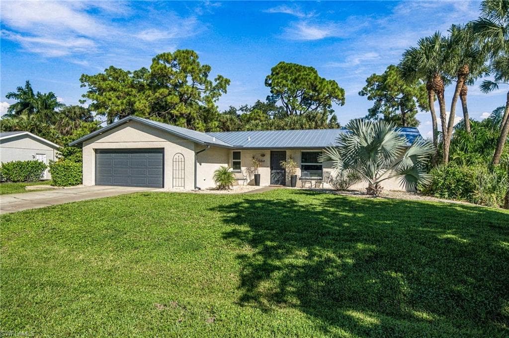 2265 Outrigger Ln, Naples