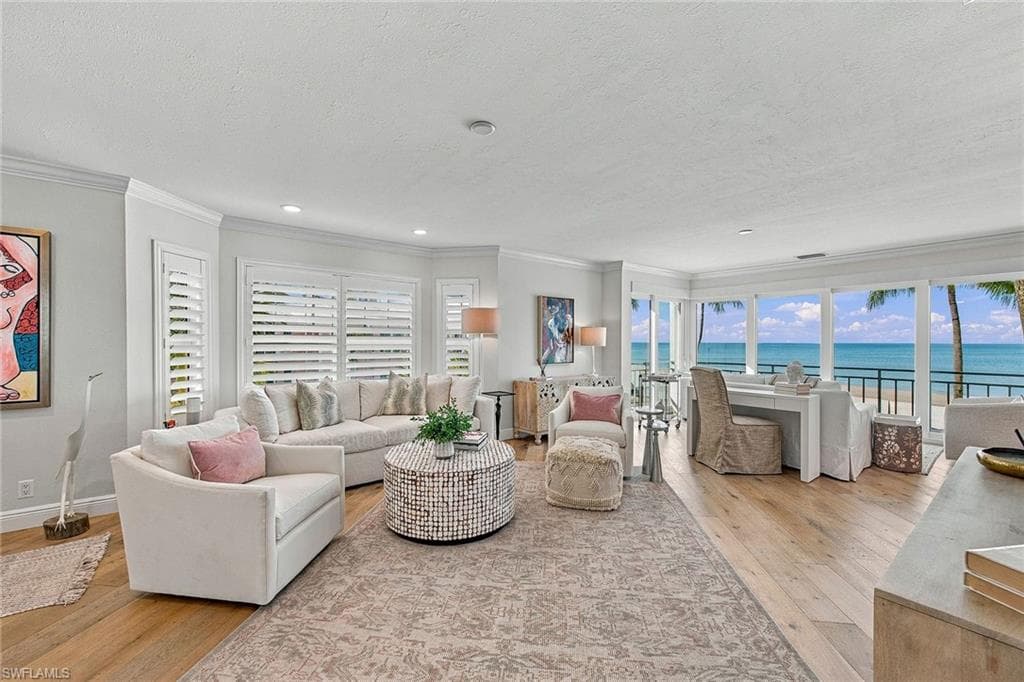 2401 Gulf Shore Blvd #8, Naples, photo 3