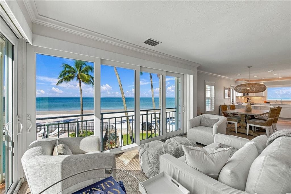 2401 Gulf Shore Blvd #8, Naples