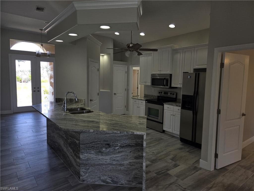 3620 3rd Ter, Cape Coral, photo 2