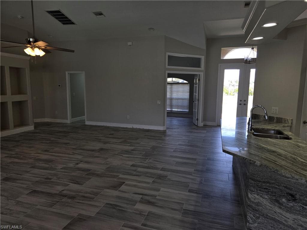 3620 3rd Ter, Cape Coral, photo 3