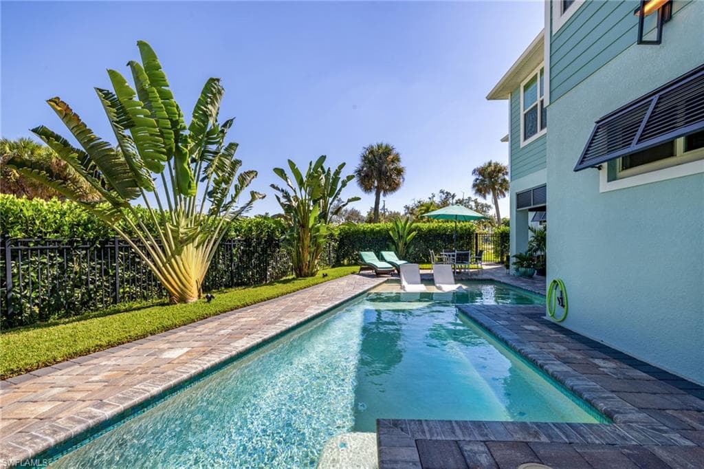 810 San Carlos Dr, Fort Myers Beach, photo 2