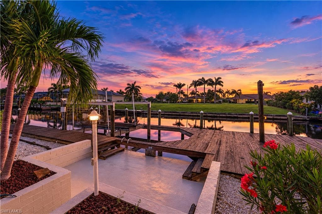 5329 Cocoa Ct, Cape Coral, photo 2