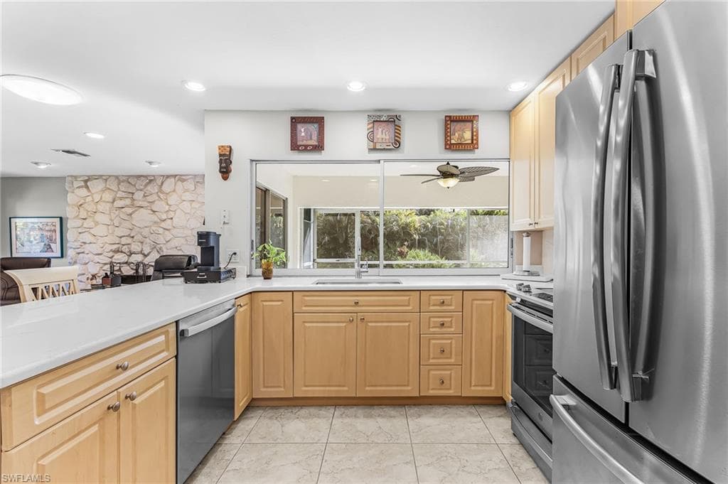 15889 Shadow Run Ct, Fort Myers, photo 2