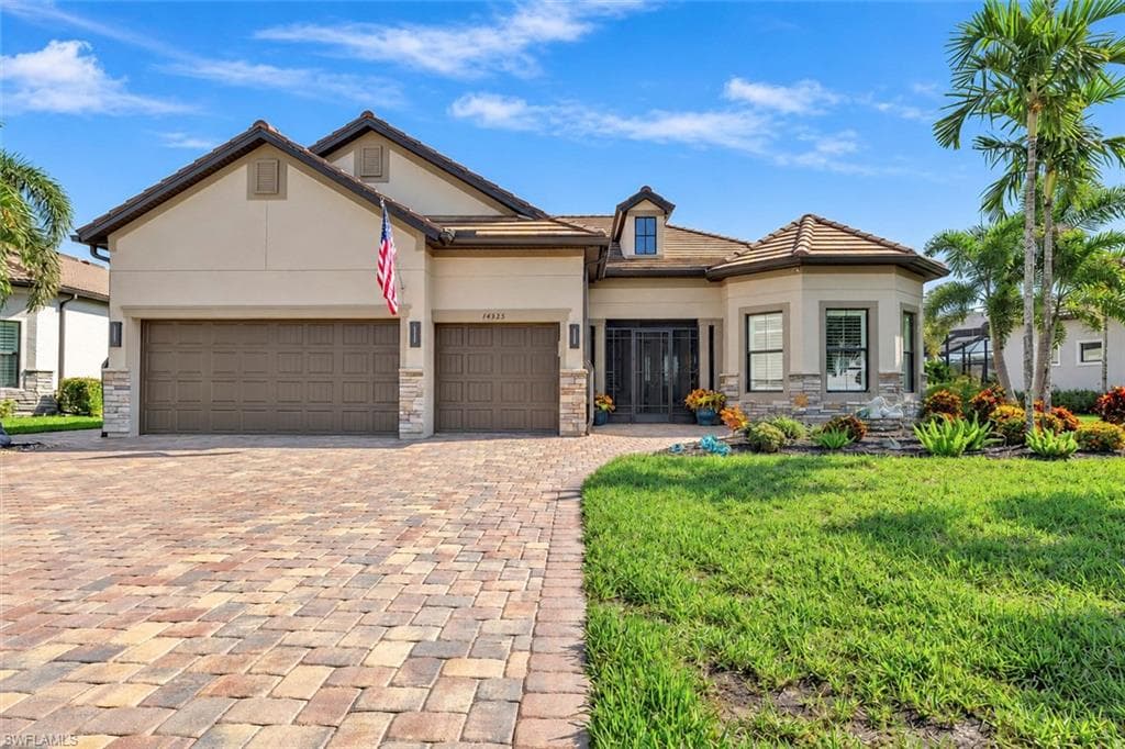 14325 Shores Ct, Estero, photo 2