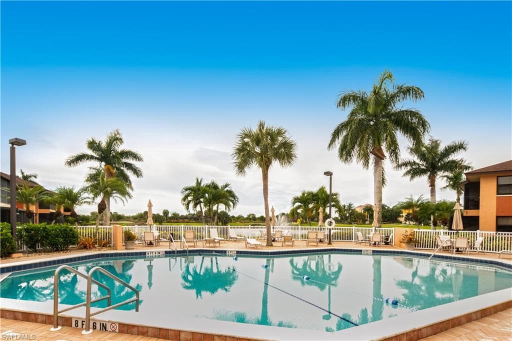 1510 Mainsail Dr #8, Naples