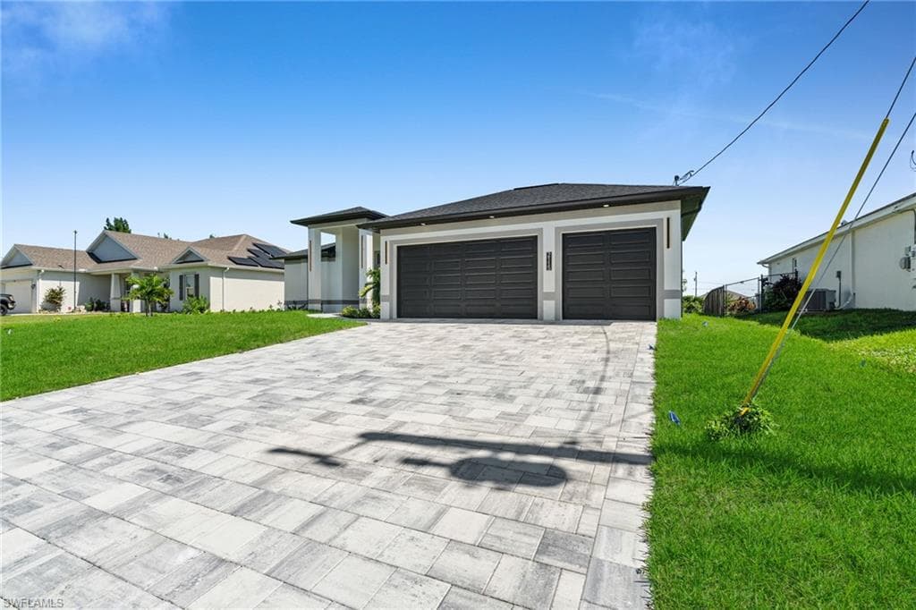 2115 17th Pl, Cape Coral, photo 2