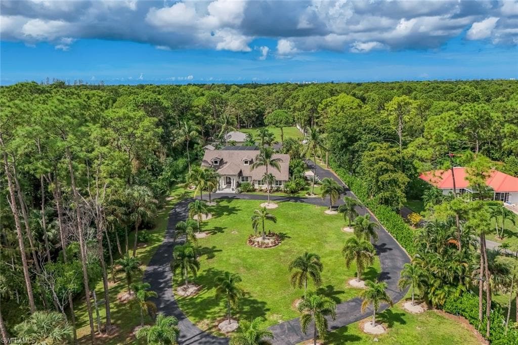 2061 Santa Barbara Blvd, Naples