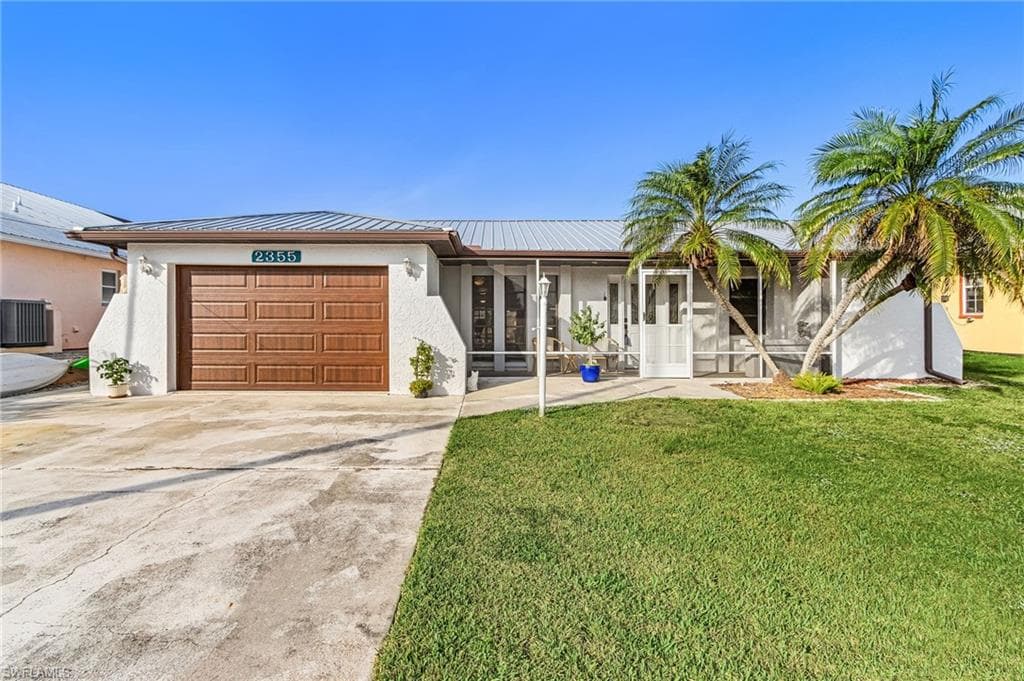 2355 Banana St, St. James City