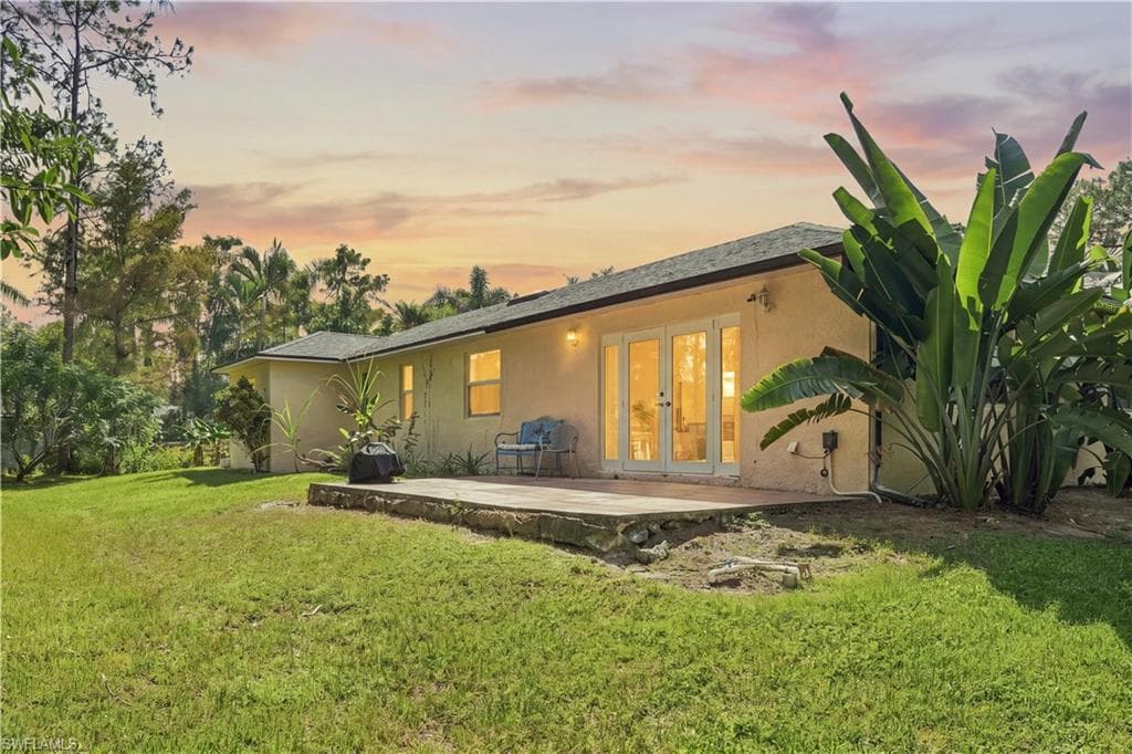 590 6th St, Naples, photo 3
