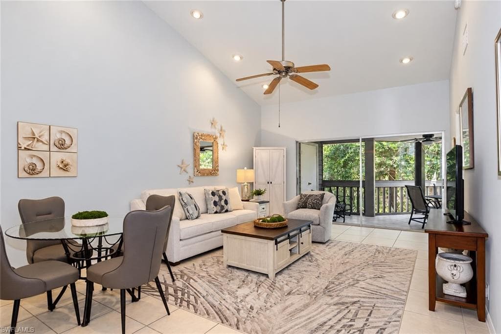 624 Wiggins Bay Dr #c23, Naples
