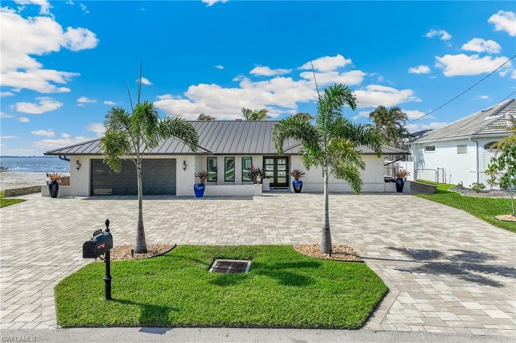 2286 28th St, Cape Coral