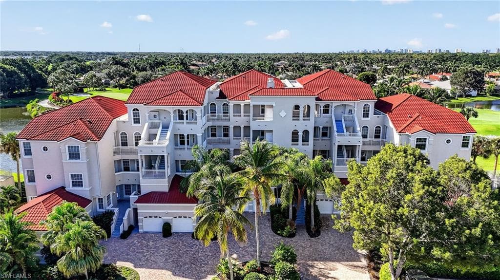 1600 Clermont Dr #403, Naples, photo 2